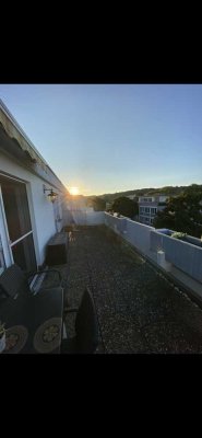 Penthouse Wohnung mit 3,5 Zimmern, Terrasse und Balkon in Pforzheim Südoststadt