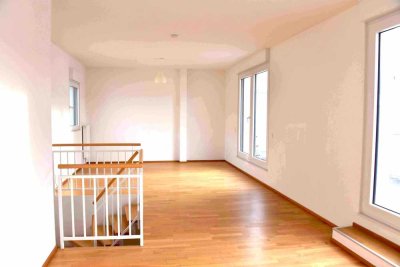 Familienfreundliches, schönes, geräumiges Haus im Neubaugebiet