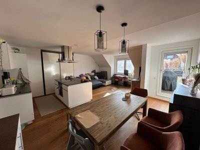 3-Zimmer Wohnung 90m² inkl. Heiz-&amp;Warmwasserkosten, möbliert, große Terrasse 90 m² 3 Zimmer