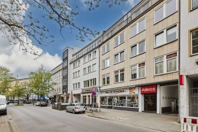 2-Zimmerwohnung mit Einbauküche und modernem Badezimmer mit Fenster