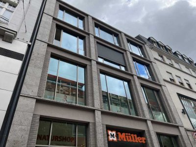 Exklusives Penthouse in Bestlage: 2 Terrassen, bodentiefe Fenster & Blick auf die Marktkirche