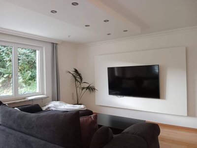 Große, helle 4 Zimmer Wohnung mit Garten, Terrasse und Balkon