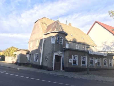 Haus mit traditioneller Kneipe, Parkplätze im Hof, direkt von Eigentümer, Provisionfrei. VB