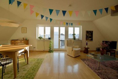 Entspanntes Wohnen am Puls der Stadt - ansprechende Maisonette-Wohnung in Innenstadtlage!