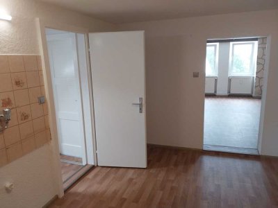 Attraktive renovierte 2-Raum-DG-Wohnung