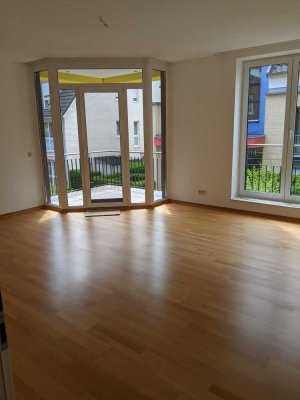 Gepflegte und helle 85m² - 3 Zimmer-Wohnung mit Balkon und Einbauküche