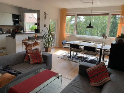 Sehr helle, gepflegte Terrassenwohnung in ruhiger Grünlage