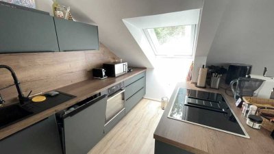 Exklusive, vollständig renovierte 2-Zimmer-Wohnung mit Einbauküche in Kaiserslautern