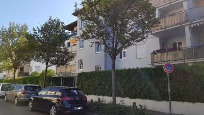 Exklusive 2-Zimmer-Wohnung mit Balkon, Einbauküche, Tiefgarage und Aufzug in Leipzig-Gohlis