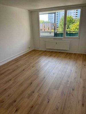 Helle 2-Zimmer-Wohnung mit Balkon in Laatzen