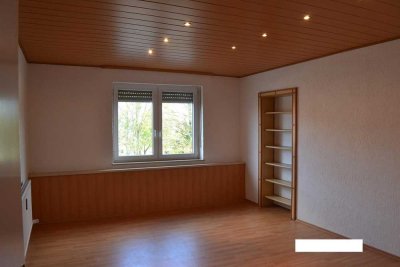 Schöne 5 Zimmer Wohnung, die problemlos in zwei separate Wohnungen umgebaut werden kann