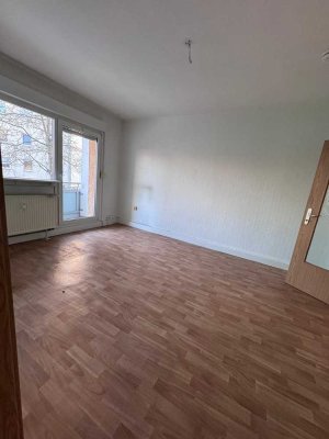 2 Raum Wohnung mit Balkon