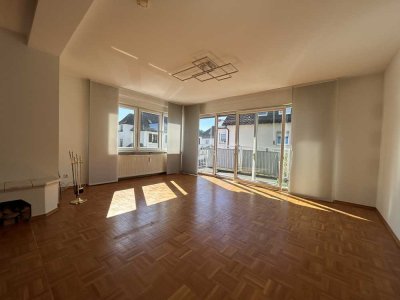 ***Heusenstamm/Nähe S-Bahnhof*** geräumige 3-Zimmerwohnung mit Balkon