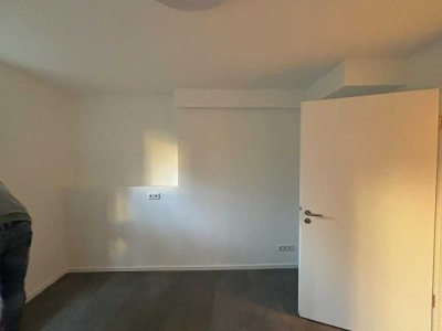 Nachmieter für 1-Raum-Souterrain-Wohnung in Berlin Friedenau (Schöneberg) gesucht