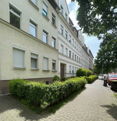 Schöne 2,5 Zimmer-Wohnung (malermäßige Renovierung)