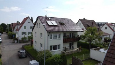 Drei auf einen Streich – Mehrfamilienhaus mit grünem Herz und Sonnenpower! Steinenbronn