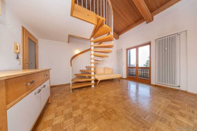 Gepflegte 2-Zimmer-Maisonettewohnung mit Galerie, Seeblick & Balkon in ruhiger Lage am Ammersee