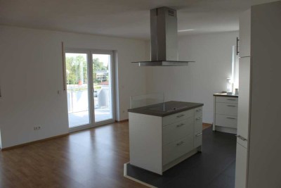 Sonnige 3 Zimmer Traumwohnung mit Einbauküche und großem Balkon in Erlensee
