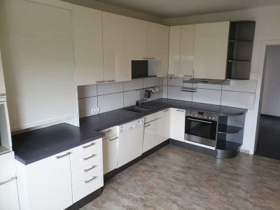 Sehr große, gepflegte Wohnung