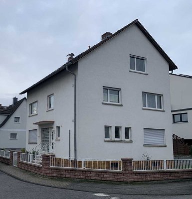 Sehr schönes Einfamilienhaus mit Einliegerwohnung in begehrter Wohnlage von Bensheim