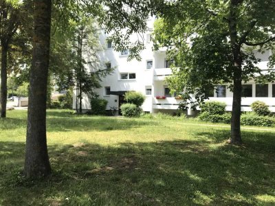 Stilvolle, sanierte 2-Zimmer-Wohnung mit Balkon in Regensburg