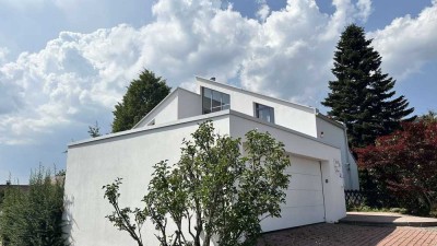 Freistehende Villa mit Seele, Märchengarten und Panoramablick bis zur schwäbischen Alb