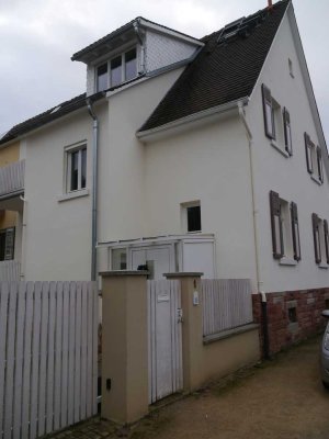 Komplett renoviertes 5-Zimmer Einfamilienhaus in Darmstadt-Arheilgen