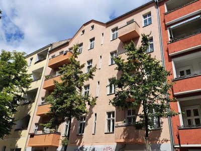 Leerstehende und renovierungsbedürftige 2-Zimmer-Erdgeschosswohnung