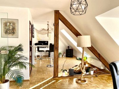 Traumhafte Dachgeschosswohnung mit 3 Balkonen!!!