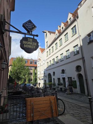 *Reduziert*  Rarität - Altstadt - Mittelalterlicher Turm - möbliert - mietfrei **provisionsfrei**