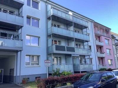 Top sanierte 3 Zimmer Wohnung mit Balkon, sofort anmietbar!