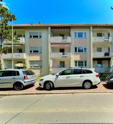 Gut vermietete Hochparterre-Wohnung mit drei Zimmern und Außenstellplatz!