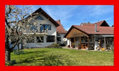 Großes Zweifamilienhaus mit herrlichem Garten