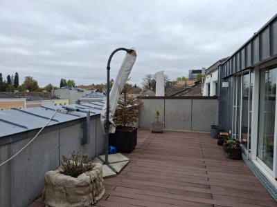 Dachterrassenwohnung mit möblierter Küche im Stadtzentrum von Ried