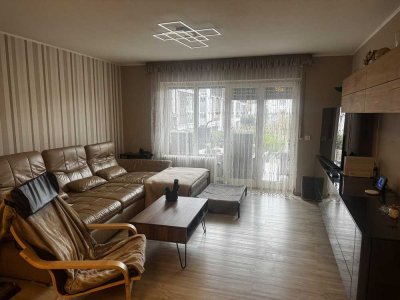 Maisonette mit eigenem Eingang, Terrasse, Balkon & TG-Stellplatz in der Oststadt