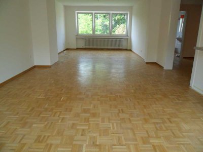 4-Zimmer Wohnung mit Balkon und Außenstellplatz in Köln-Dellbrück