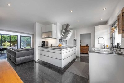 30 Min. bis Düsseldorf, 20 Min bis Roermond: hochwertig kernsaniertes Haus in Niederkrüchten