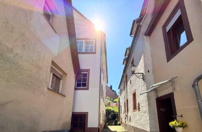 Seltene Gelegenheit: Gepflegtes Fachwerkhaus mit 4 Wohneinheiten und Verkaufsraum in Neckargemünd!