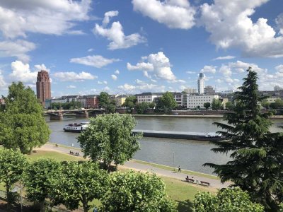 WAHNSINNS 1-ZI-WHG IM HERZEN VON FRANKFURT
