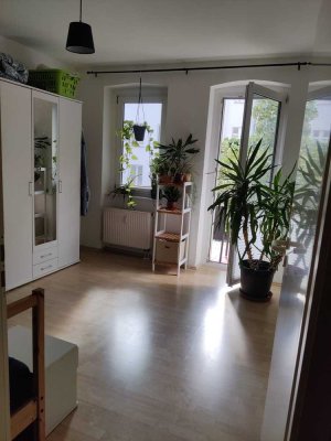 Von Privat ! Schöne 2 Zimmerwohnung mit Balkon