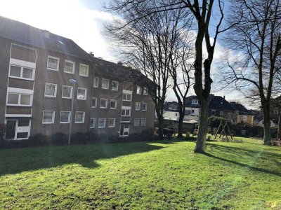 Essen-Bergerhausen: Vermietete 3 Zimmerwohnung mit Balkon als sichere Kapitalanlage