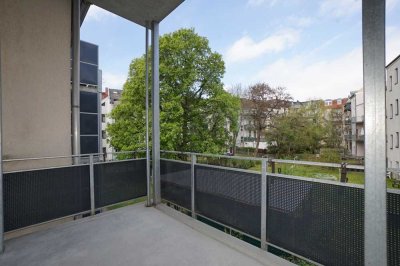 NEU renovierte 2-Raum-Wohnung mit Balkon, großer Wohnküche und Tageslichtbad