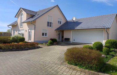 Einfamilienhaus mit Doppelgarage u. Garten in Kaldorf zu vermieten **sonnige Lage**
