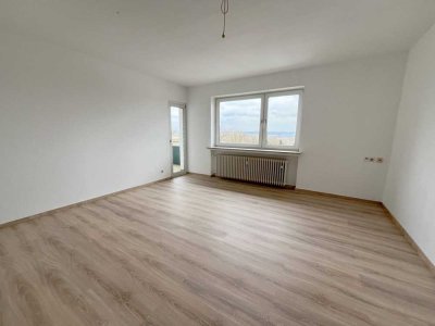 Frisch Für Sie renoviert: Exklusive 2,5-Zimmer-Wohnung in Lennep mit Esszimmer oder Büro