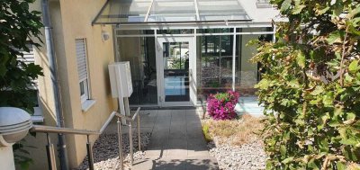 Schicke 2-ZiWo mit Wintergarten, Terrasse und TG-Stellplatz