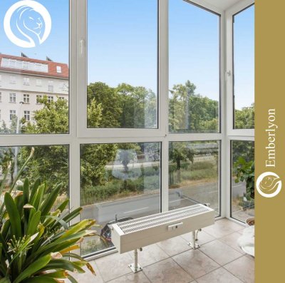 Bezugsfrei in Prenzlauer Berg: 1-Zimmer mit Aufzug, Erker & Baumblick zur Allee