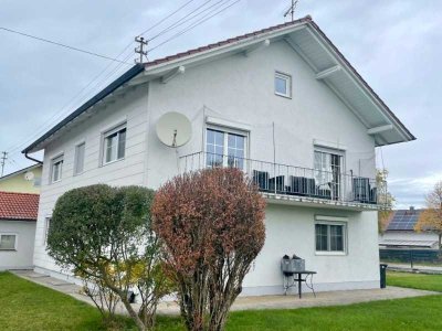 GEMÜTLICHE 3-ZKB - WHG. mit EBK und GARTEN!