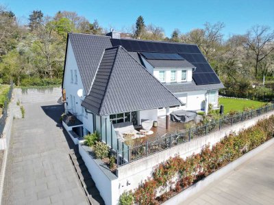 Modernisierte Mid-Century Villa mit Blick auf Gießen