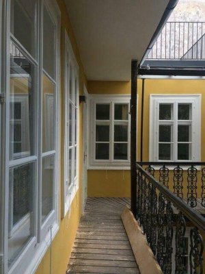 Zentrum, barriefreie sanierte 1,5 ZI mit Top Ausstattung, in Innenhoflage, unbefristete Miete