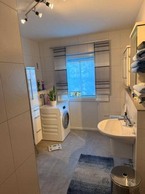 Helle Barrierefreie 2-Zimmer Wohnung mit großem Süd - Balkon in Feucht